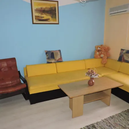 Liza Panzio * Mali Idos